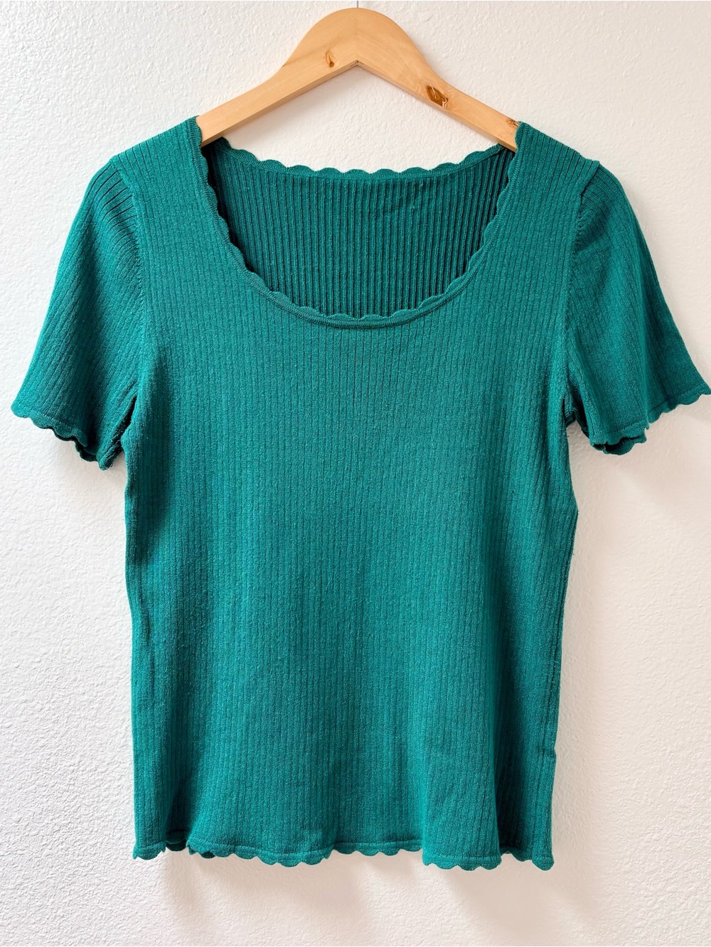 Teal Ribbed Short Sleeve Scalloped Edge Top
